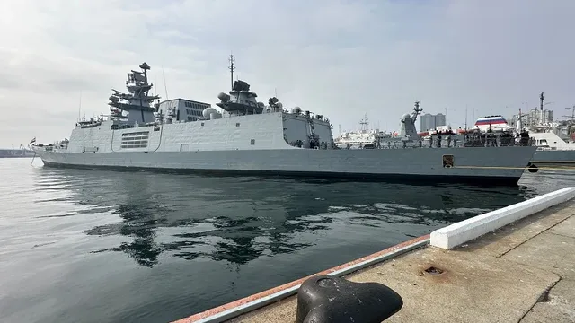 भारत और रूस ने बढ़ते क्षेत्रीय तनाव के बीच नौसेना साझेदारी को मजबूत किया