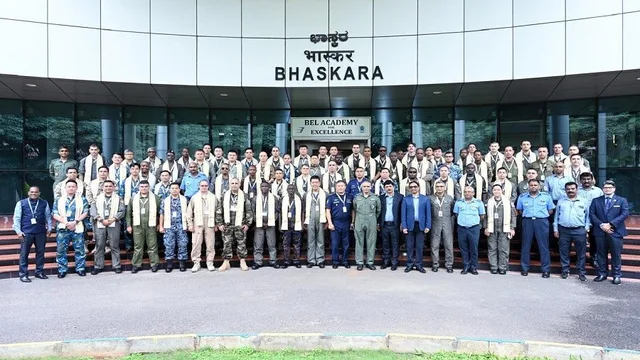 भारत ने उद्योग-नेतृत्व वाले डिज़ाइन दृष्टिकोण के साथ नए लड़ाकू विमान विकास मार्ग पर कदम रखा है